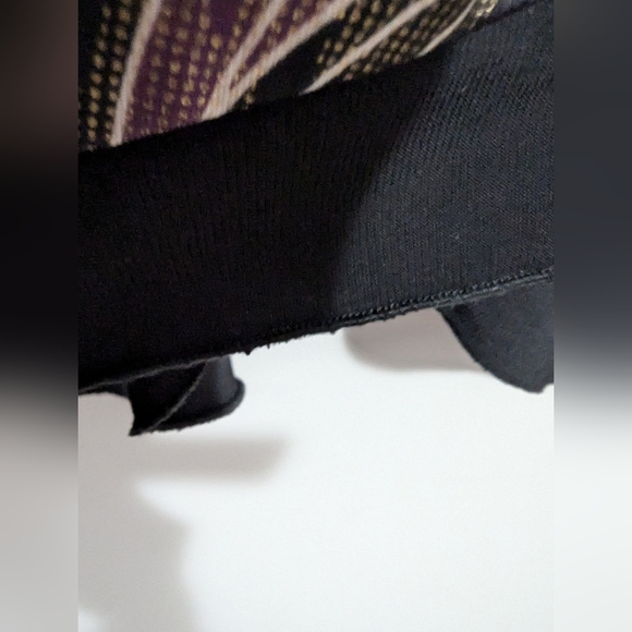 Vintage Tradition pull over blouse. Polyster and spandex. Shimmer. - Picture 5 of 6